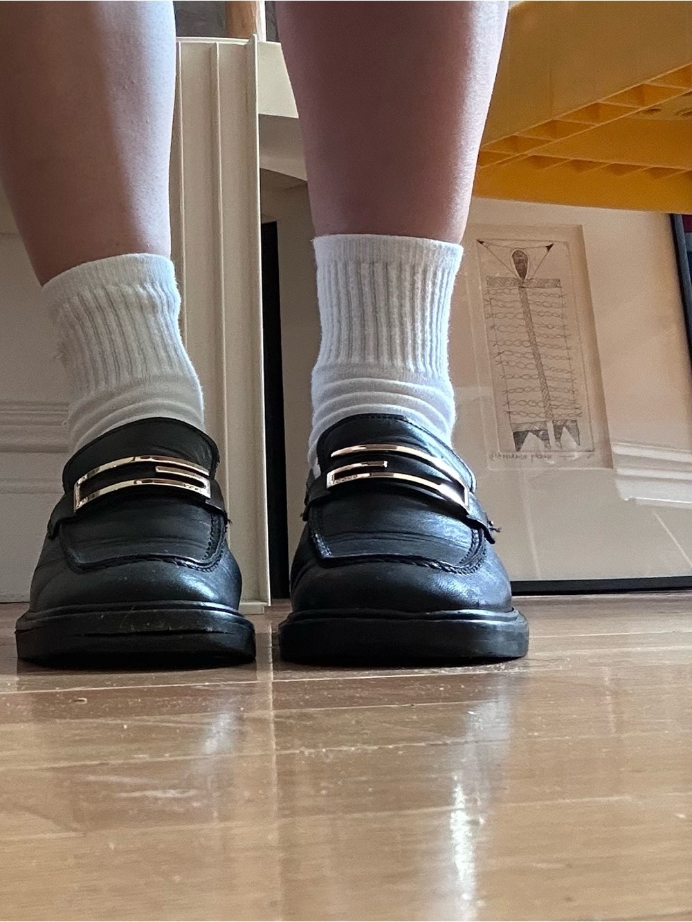 Gucci Black Leather Women's Loafers with Gold Logo - Picture 2 of 5